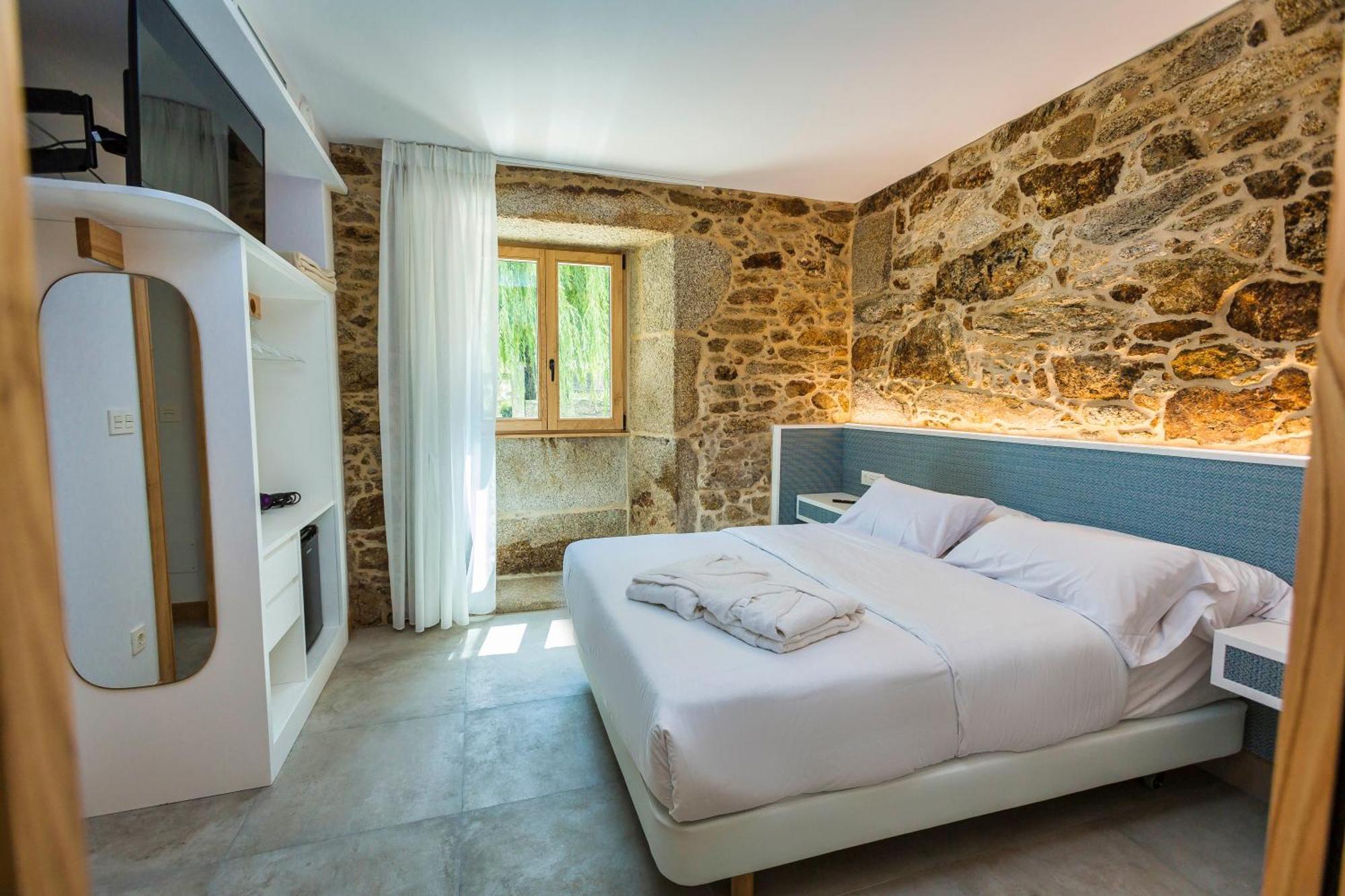 A De Lucia Hotell Quintáns Exteriör bild